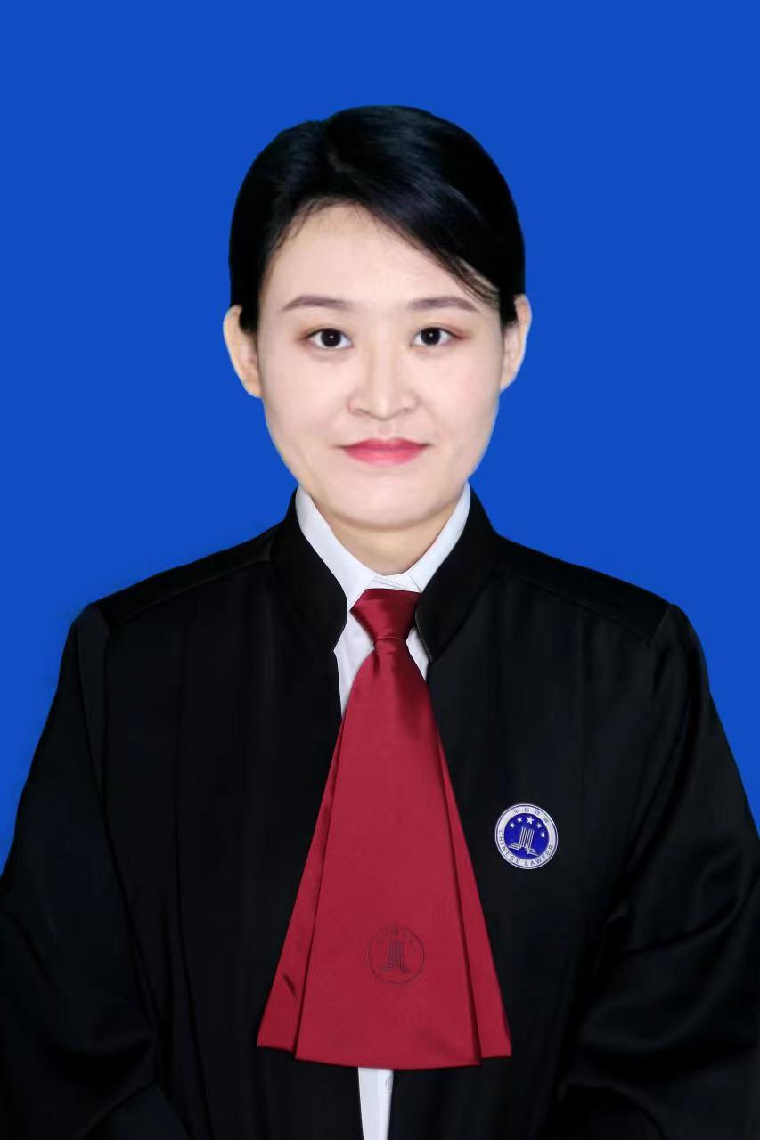 胡雪.jpg